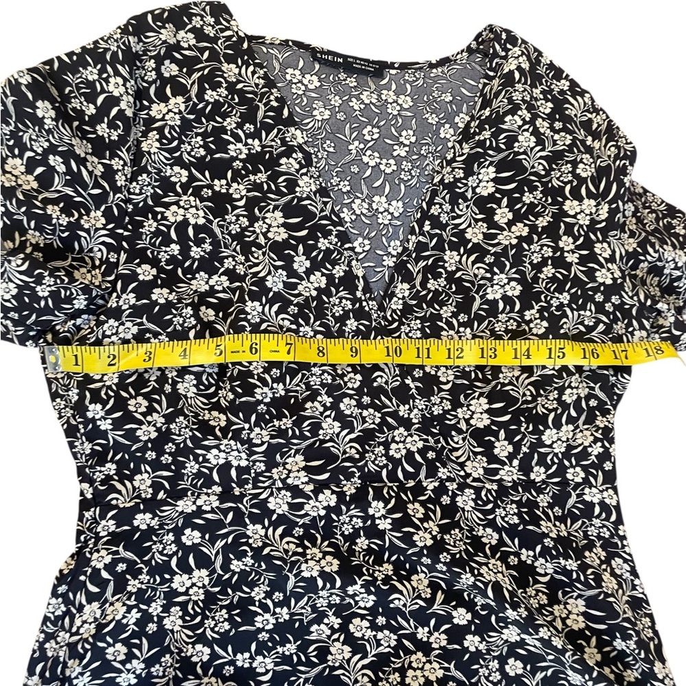 Black and White floral Ruffled Mini Dress, Large, New - Picture 7 of 10